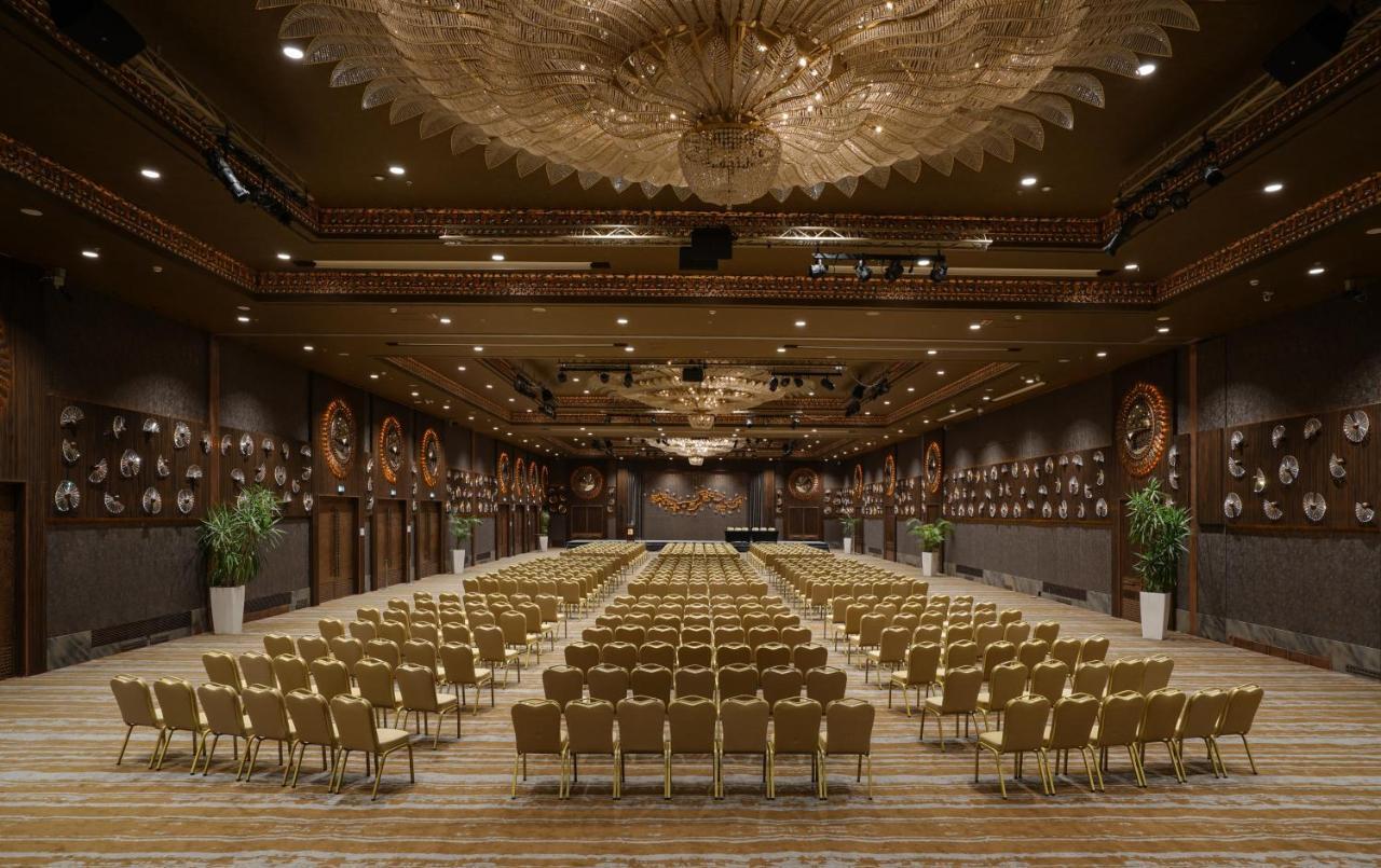 Hotel Sheraton & Convention Center