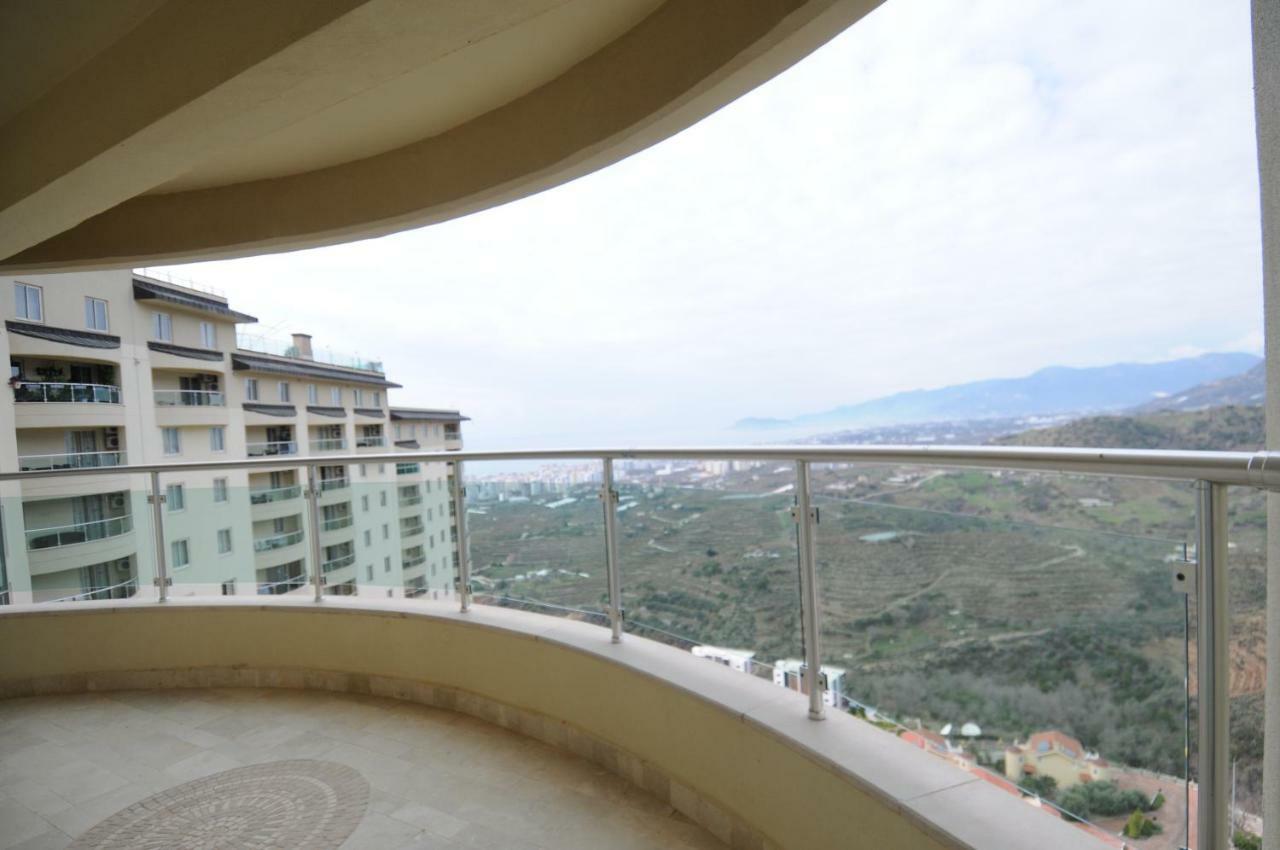 Gold City 2b2b Penthouse Main Building With Free Aqua Park Apartment