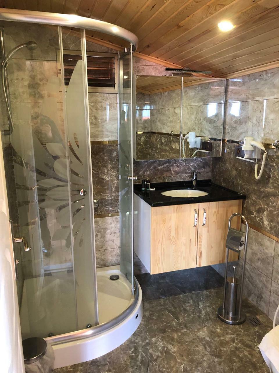 Hotel Dora Butik Arakli