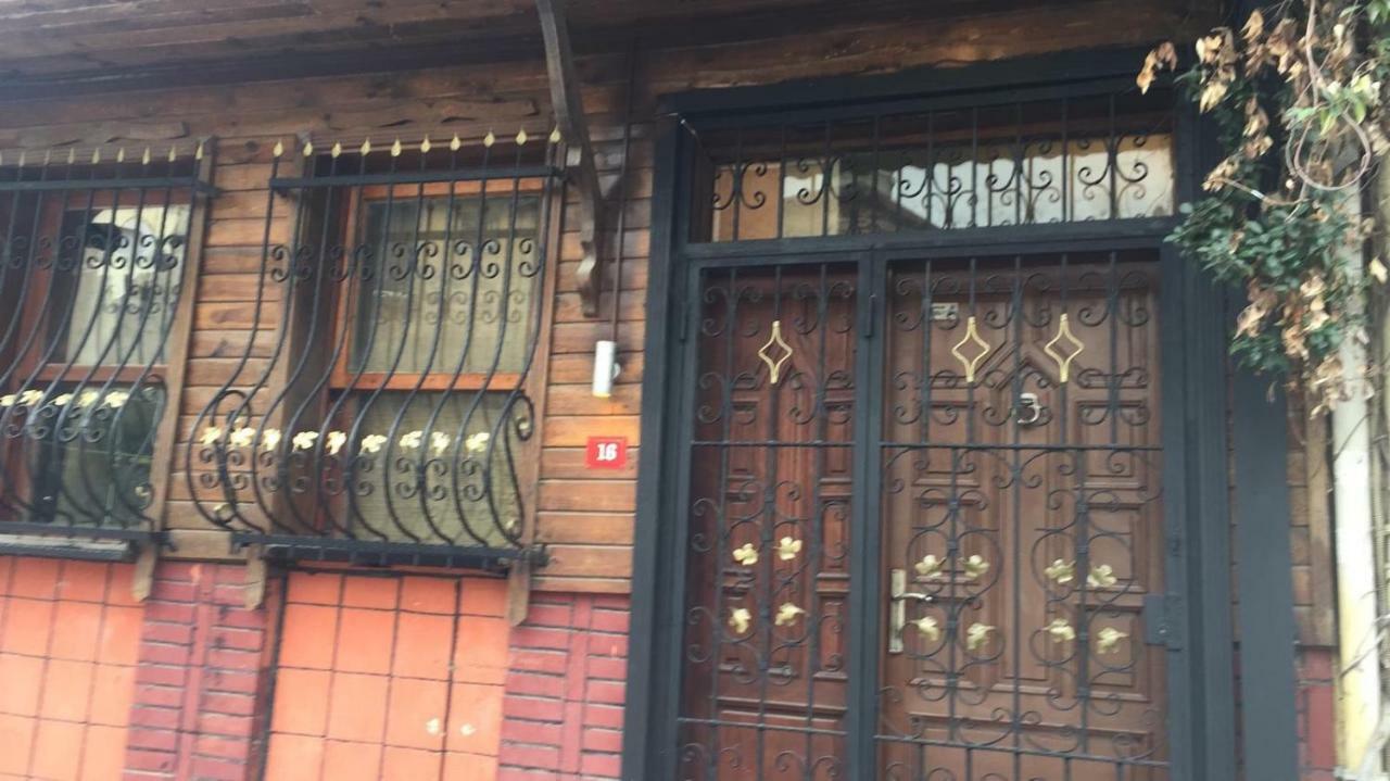 Divan Wooden *