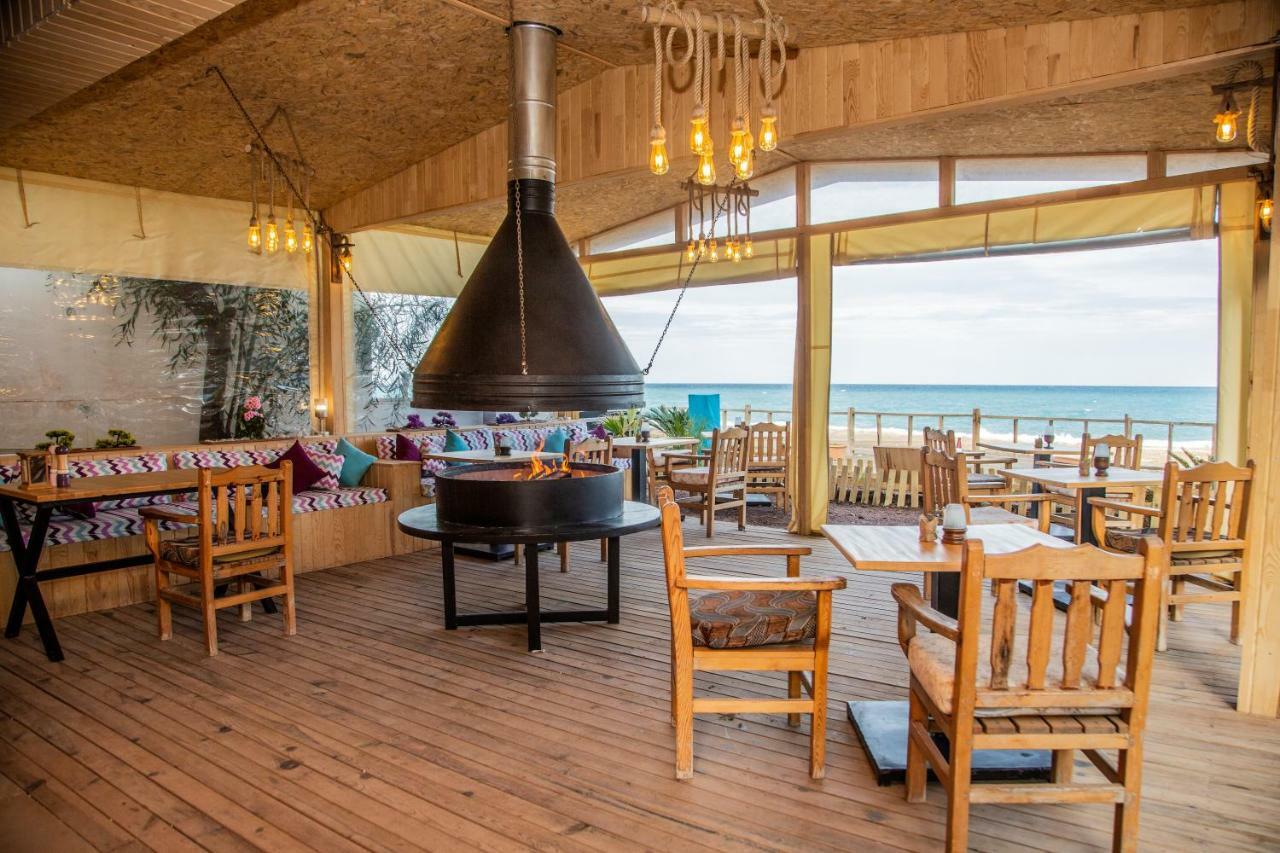 Kara Kedi Bed & Breakfast