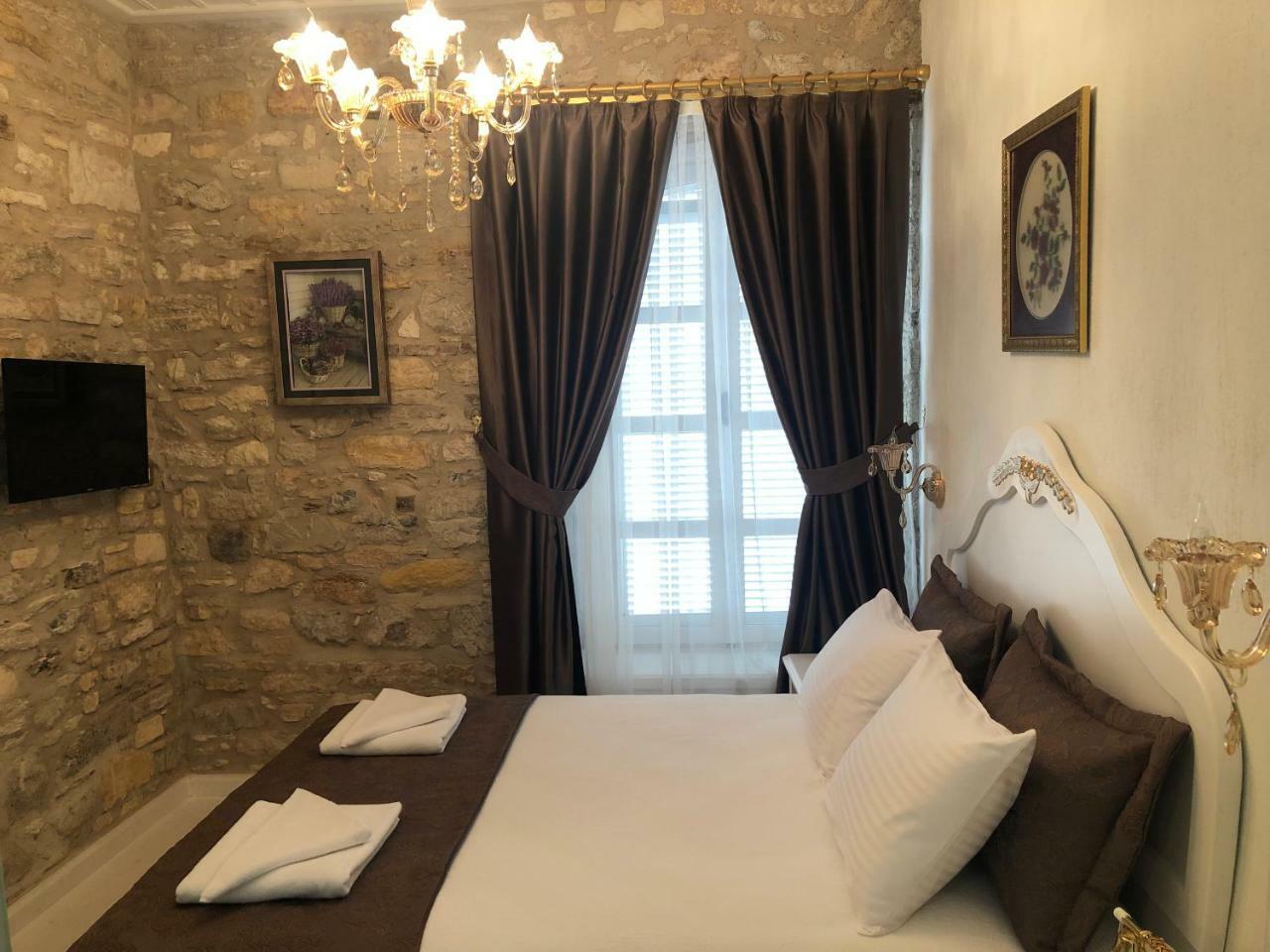 Laledan Hotel
