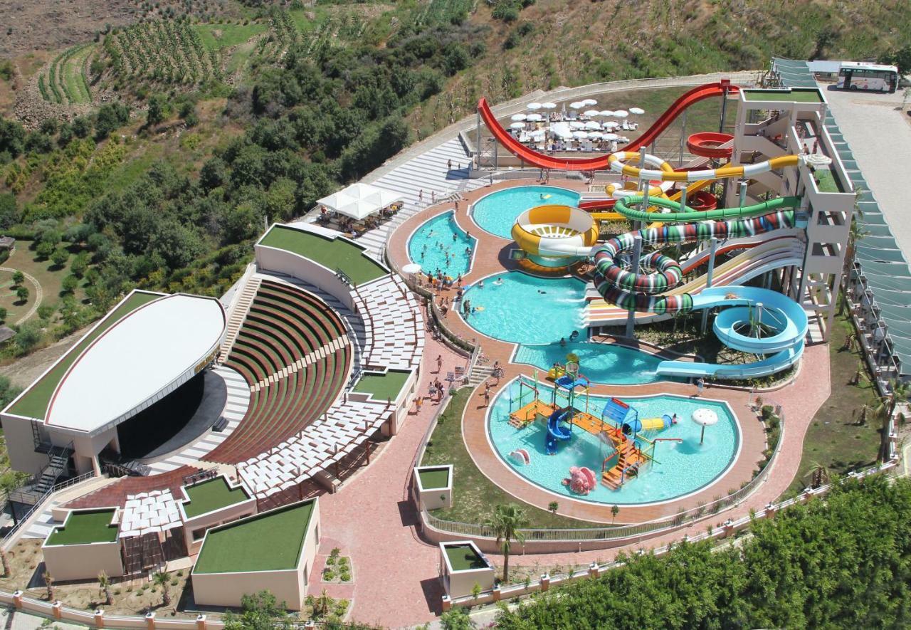 Apartment Gold City 1b1b With Free Aquapark *