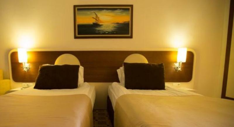 Hotel Transatlantik & Kemer