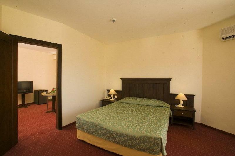 Palm D'or 4* Side