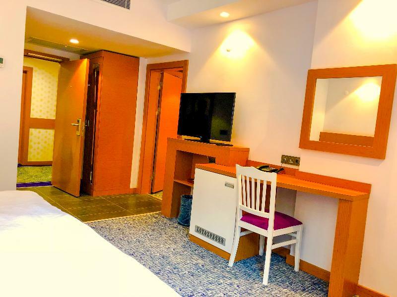 Golden Hotel