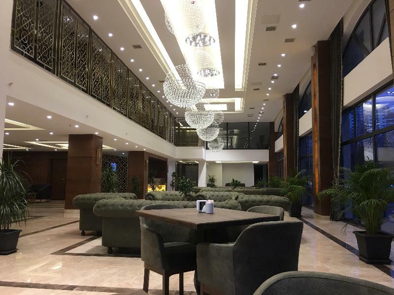 Hotel Grand Vaves