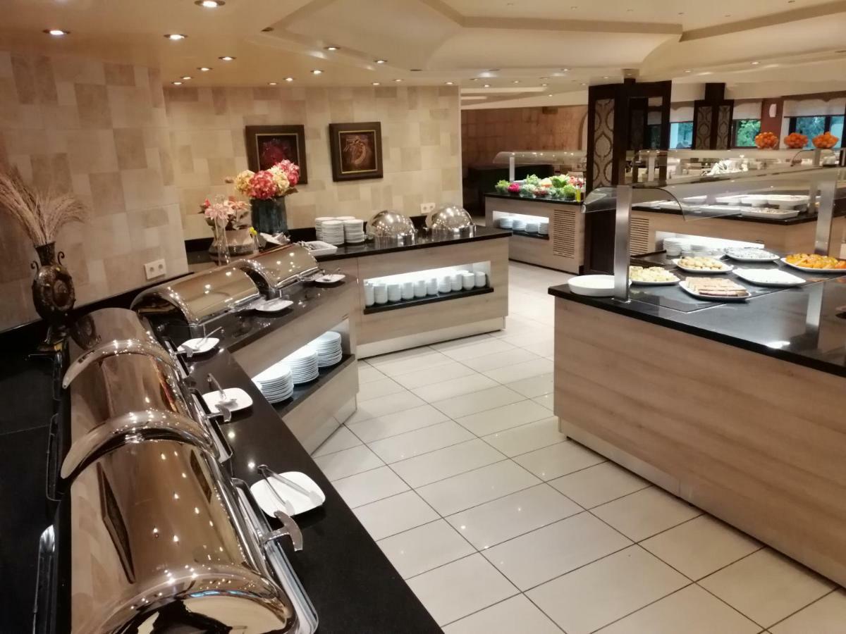 Hotel Iris &