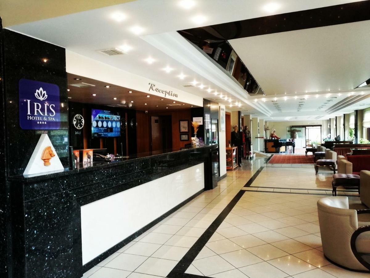 Hotel Iris & 4*