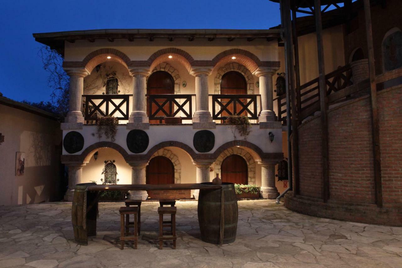 Vinifera Vineyards Guest house