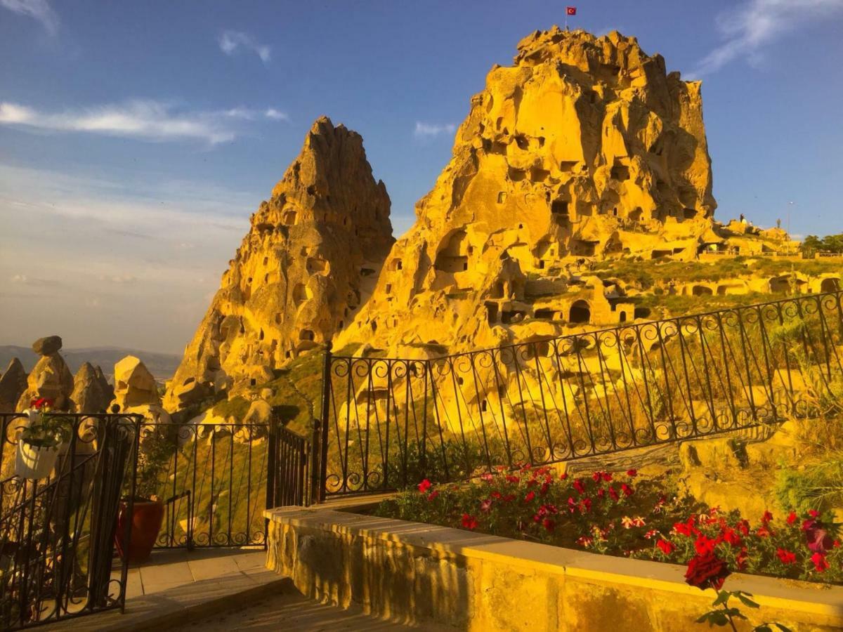Caldera Cave & Restaurant Hotel 4*