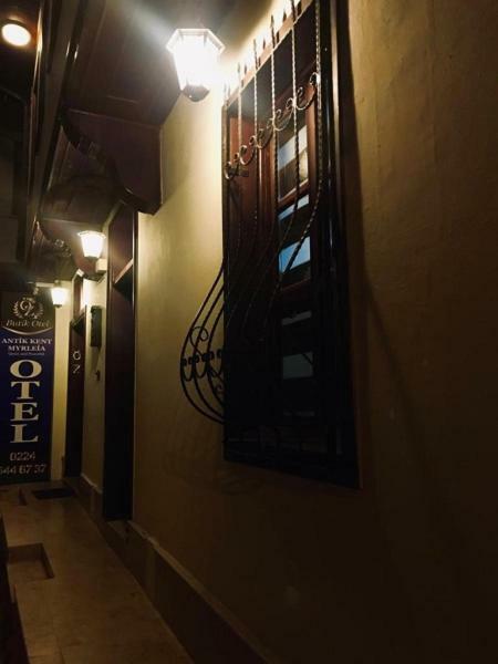 Oez Butik Antik Kent Myrleia Hotel Mudanya