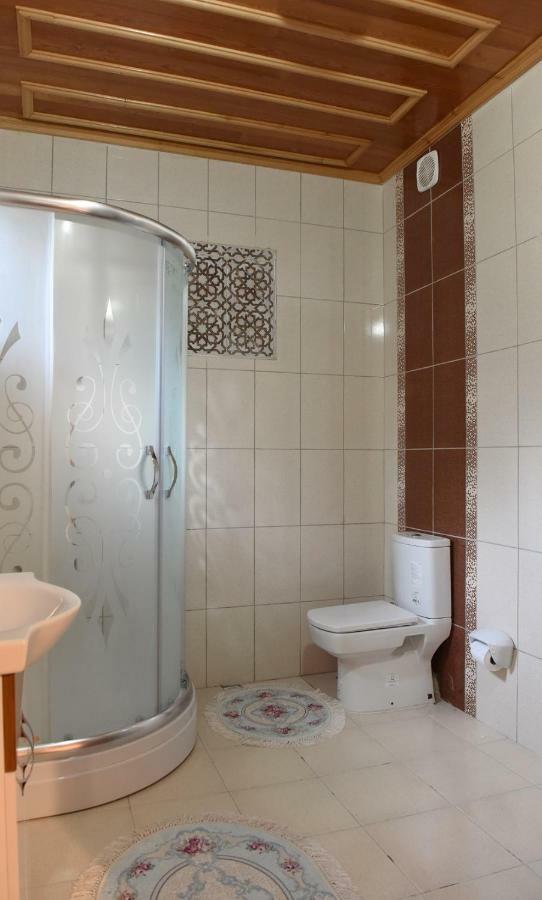 Hotel Oez Butik Antik Kent Myrleia