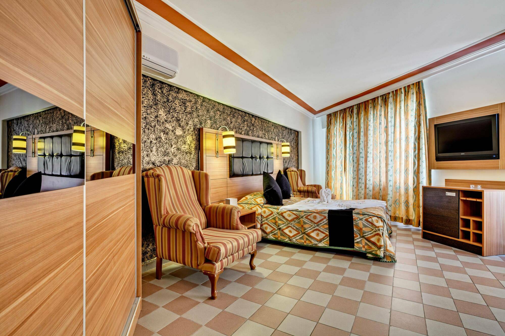 Hotel Armas Kaplan Paradise 4*