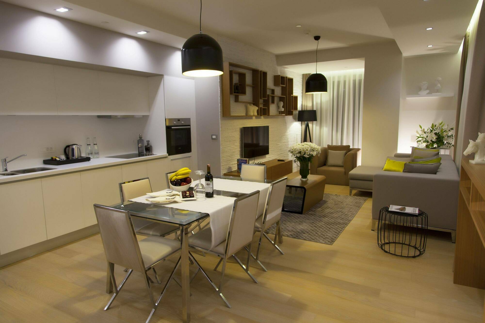 The Leos Aparthotel 4*