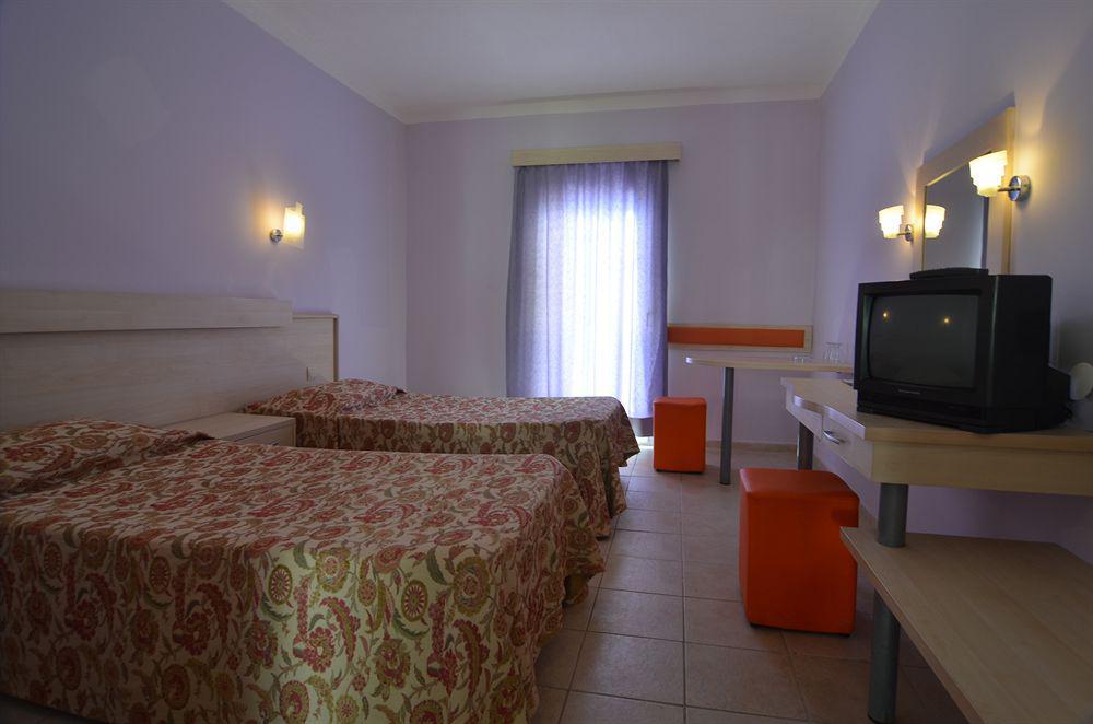 Garden Hotel 3*