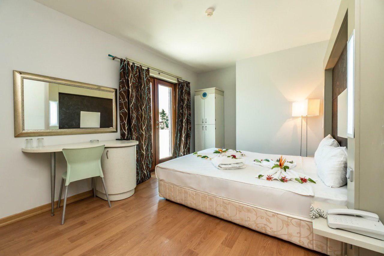 Maira Beach Hotel