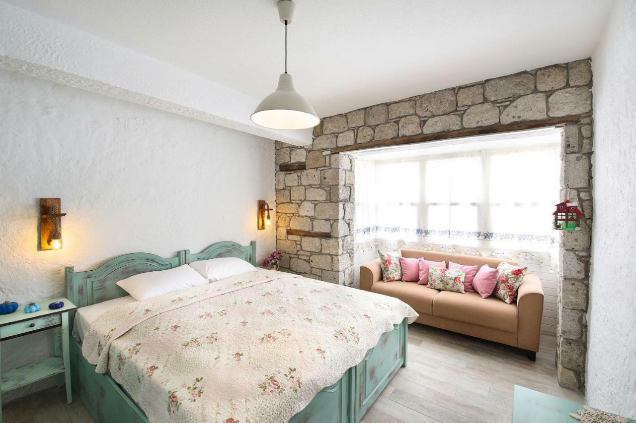 Monat 2* Alacati
