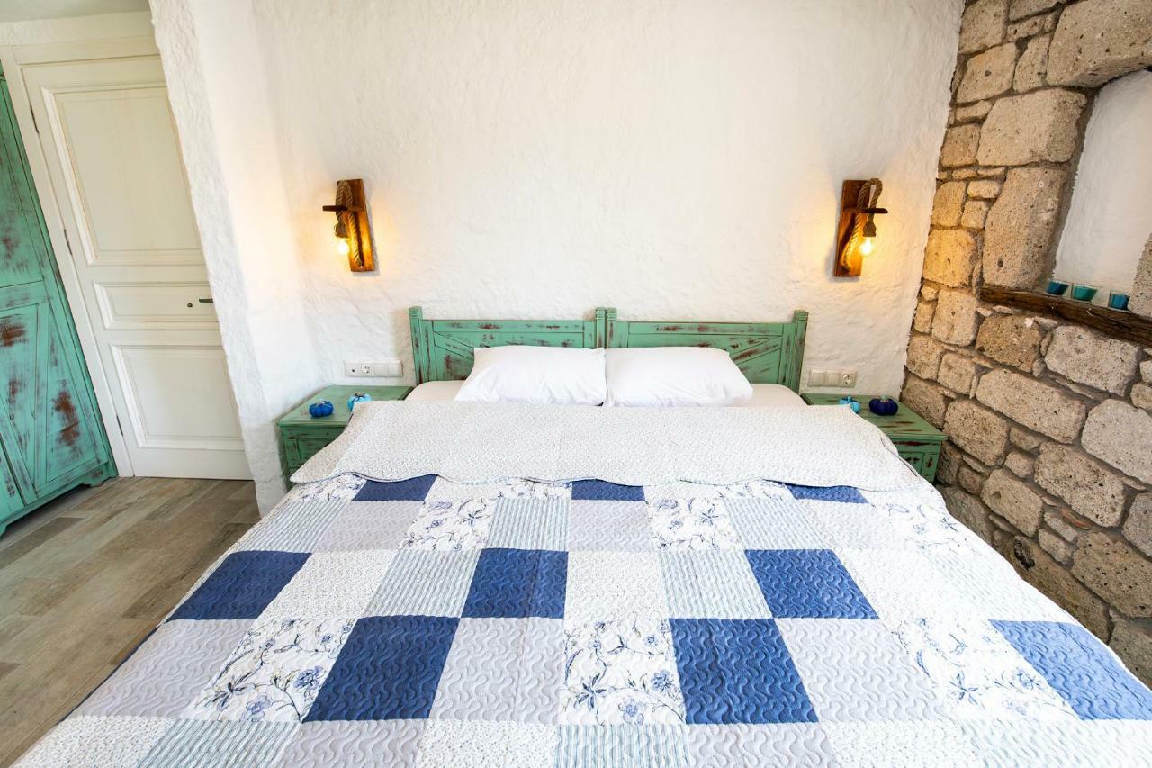 Hotel Monat 2*