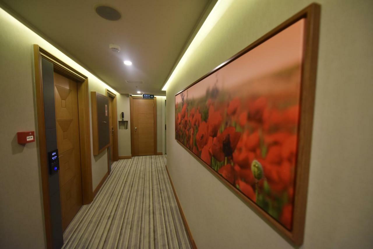 Hotel Four Seven 4*