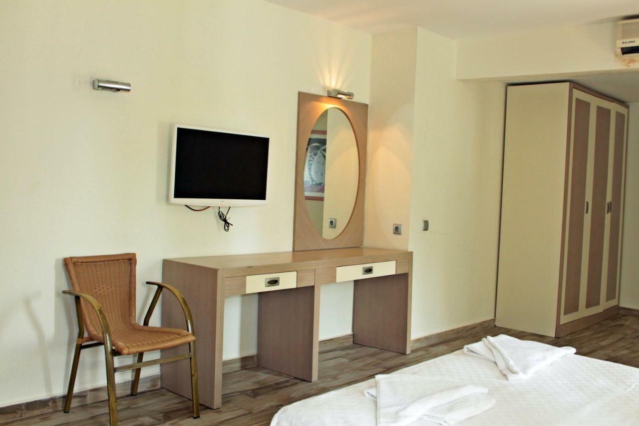 Costa Queen Suites 3*