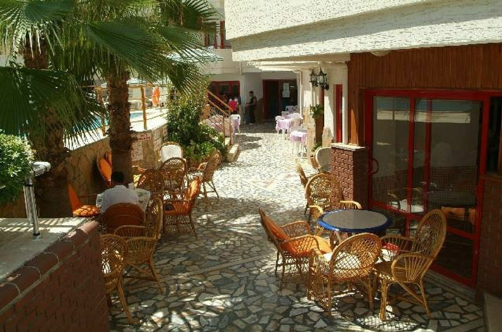 Aparthotel Semiz 3*