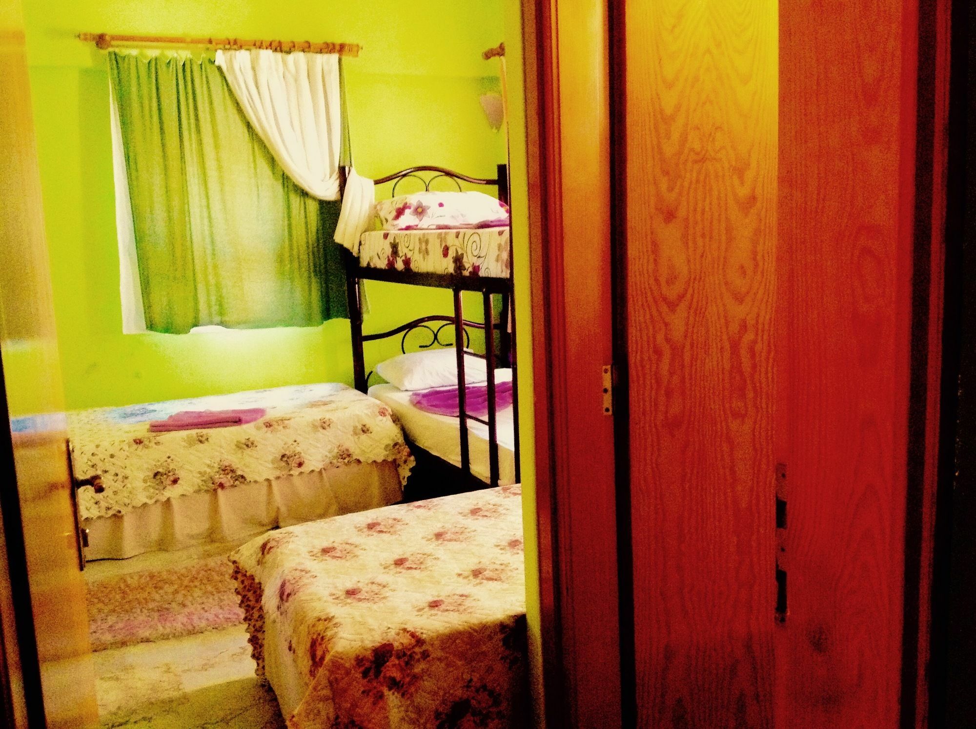 Hotel Tuana 3*