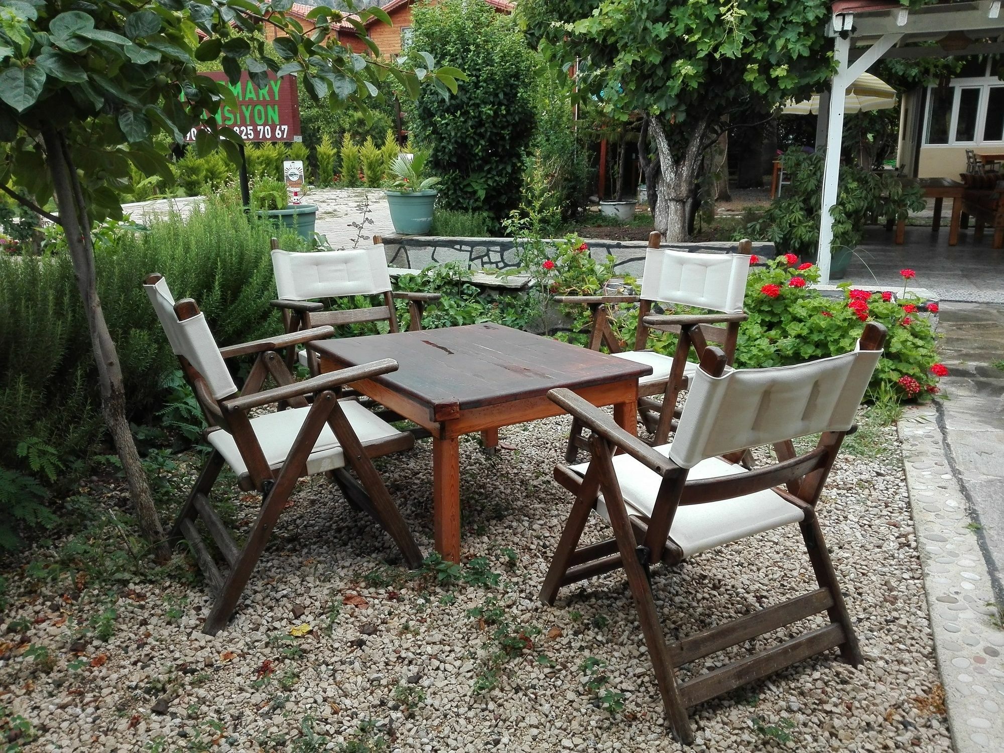 Rosemary Bed & Breakfast 4*