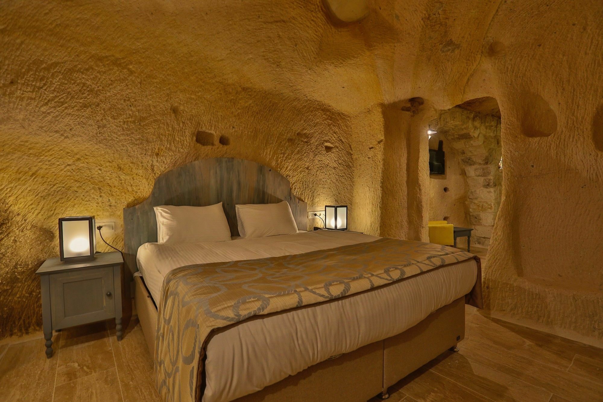 Hotel Acropolis Cave