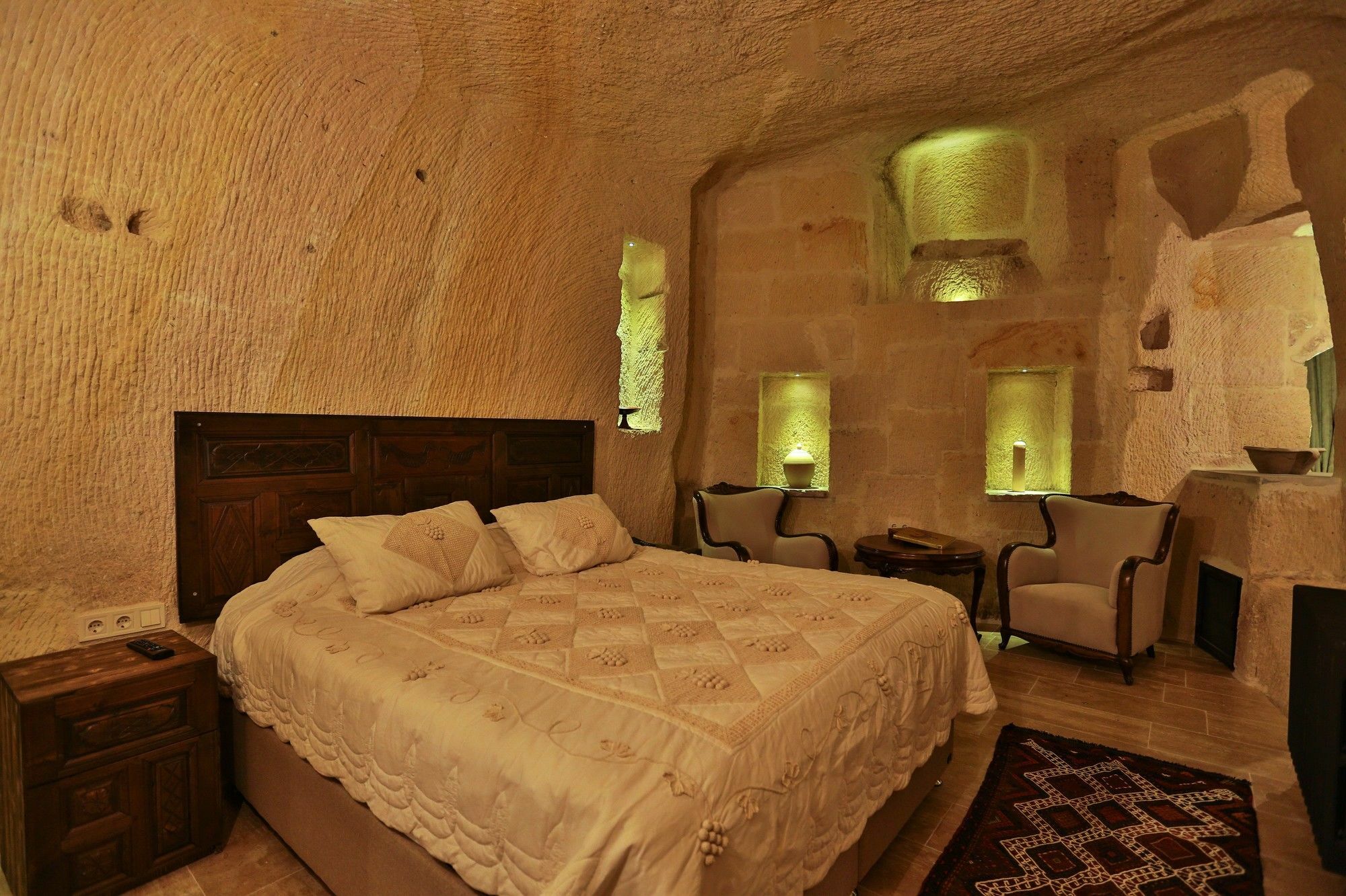 Acropolis Cave Hotel 4*