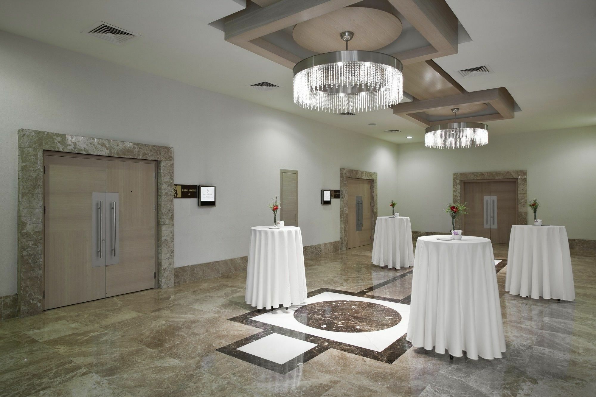 Dedeman Convention Center 5* Konya