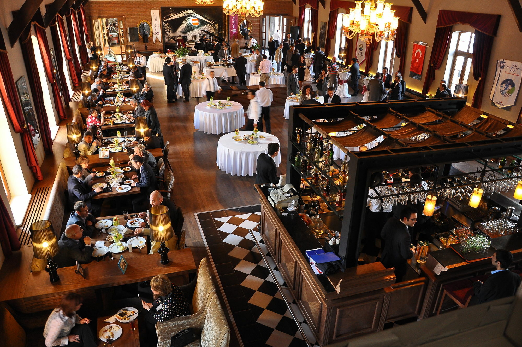 Montania Special Class Hotel 4*