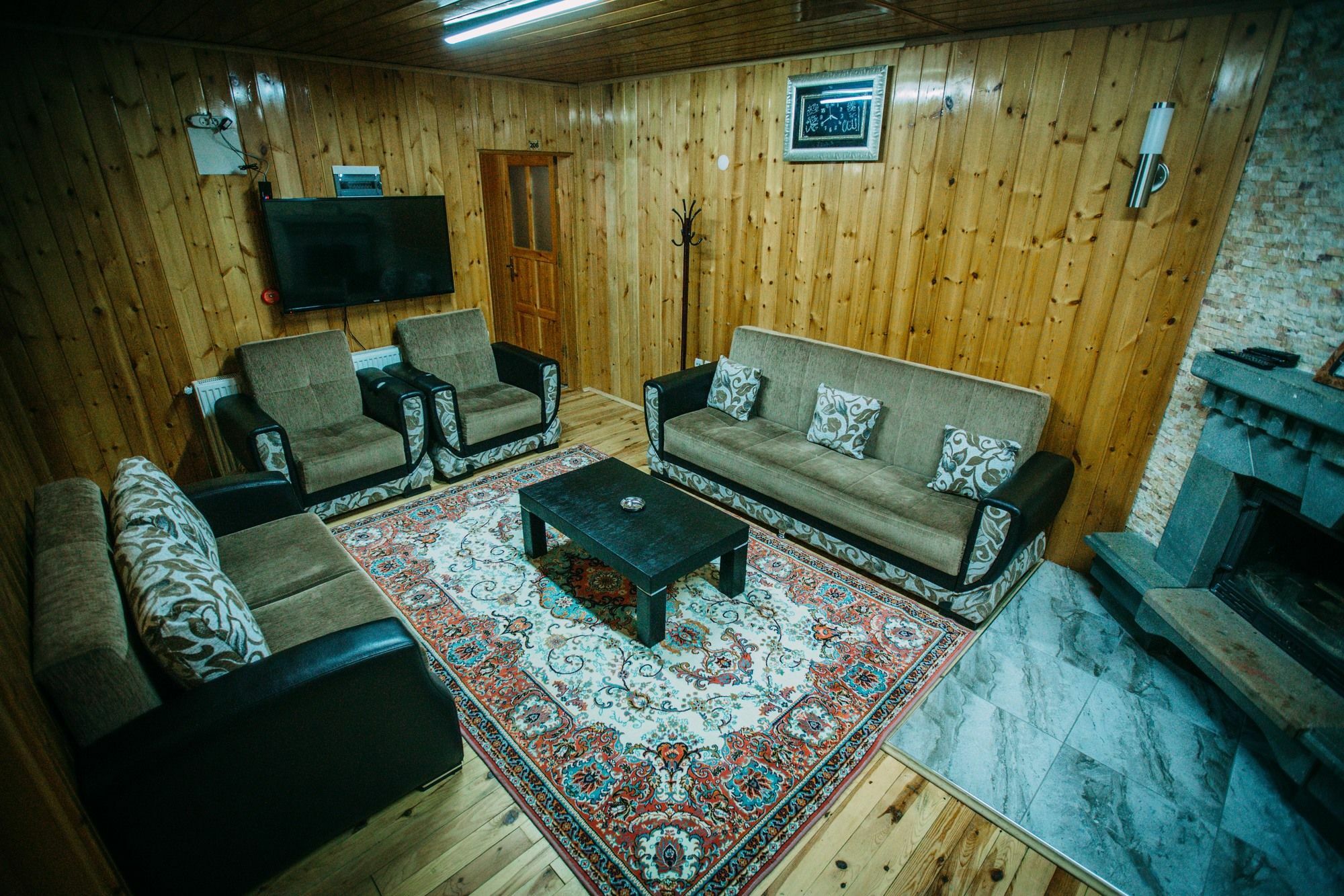 Elif Inan Uzungol