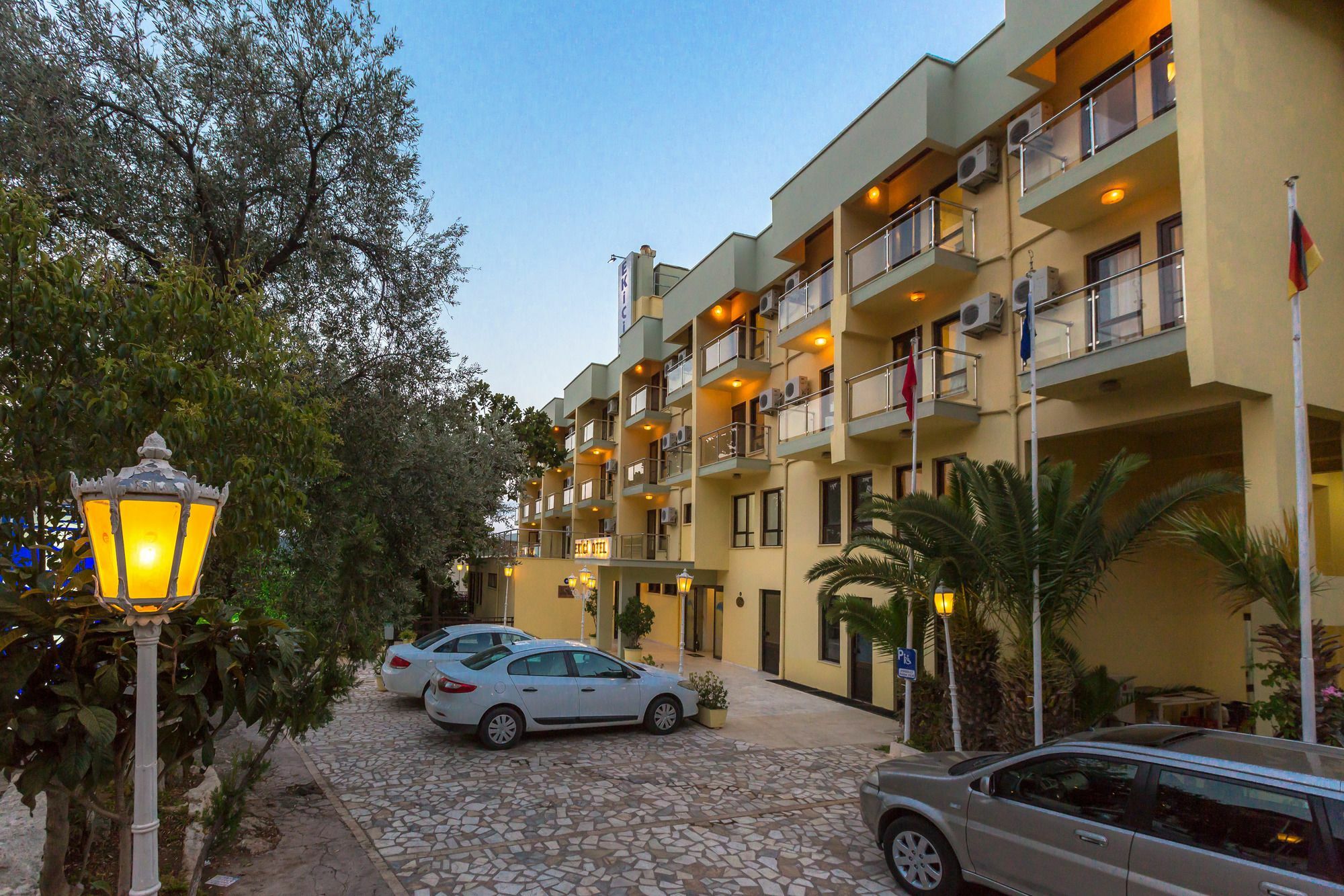 Hotel Ekici 3*