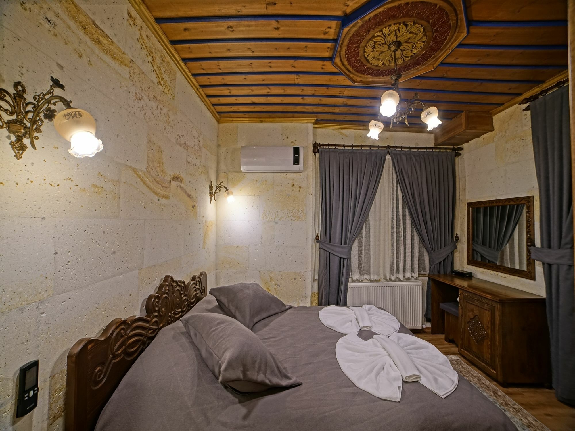 Milat Cave Hotel 2*