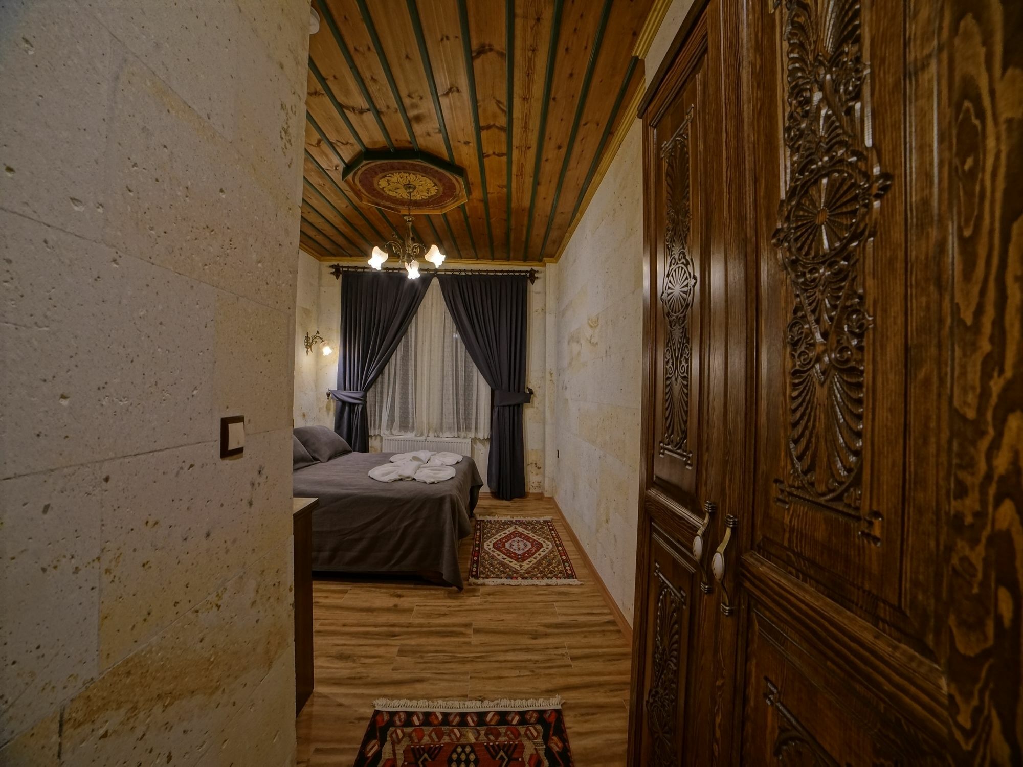 Milat Cave Hotel