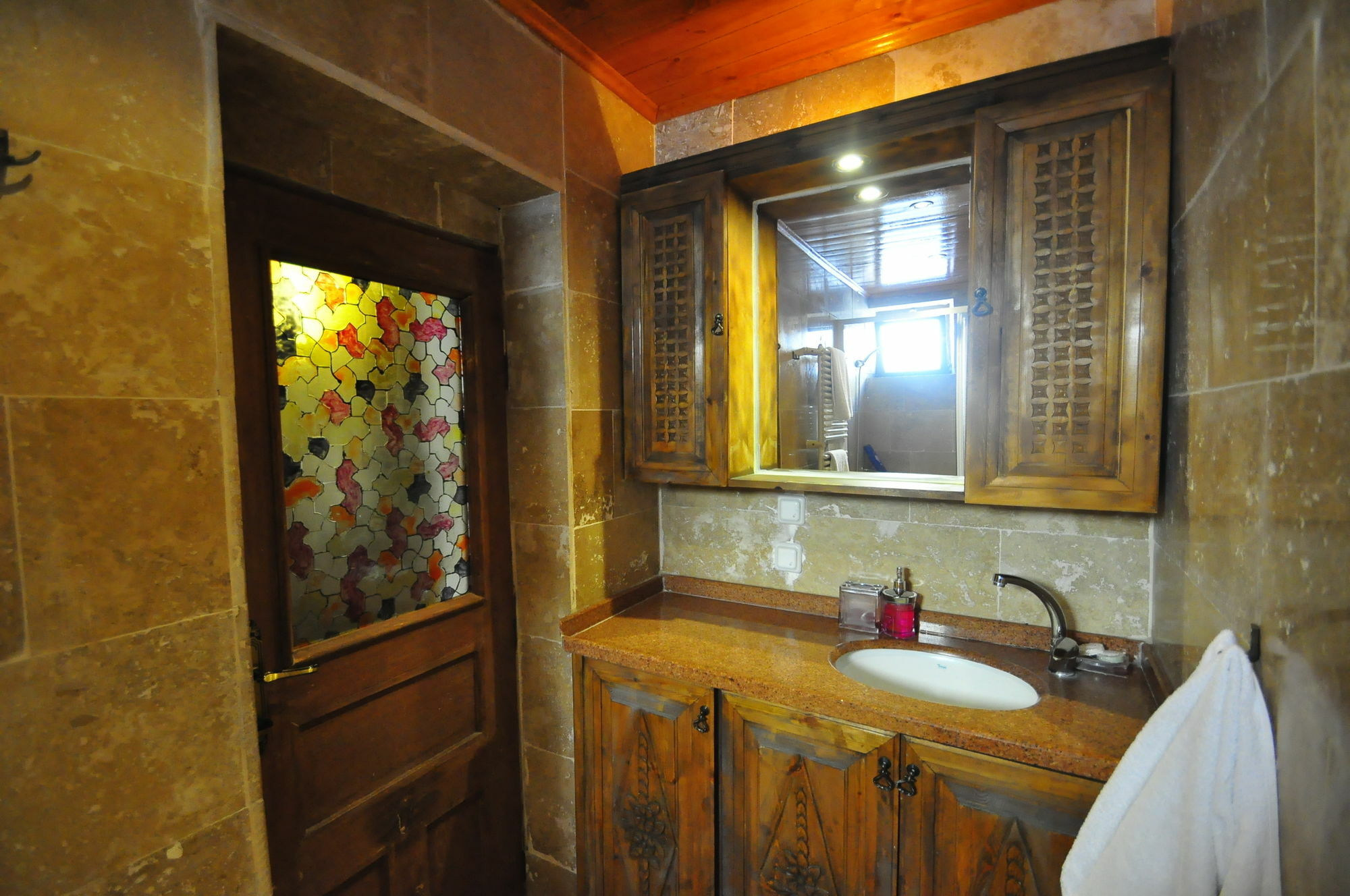 Kismet Cave House Inn