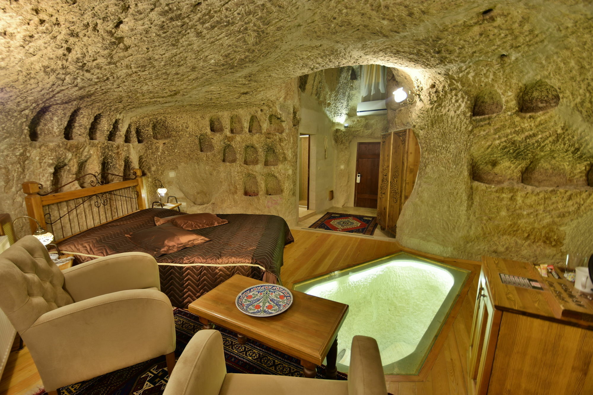 Hotel Harman Cave