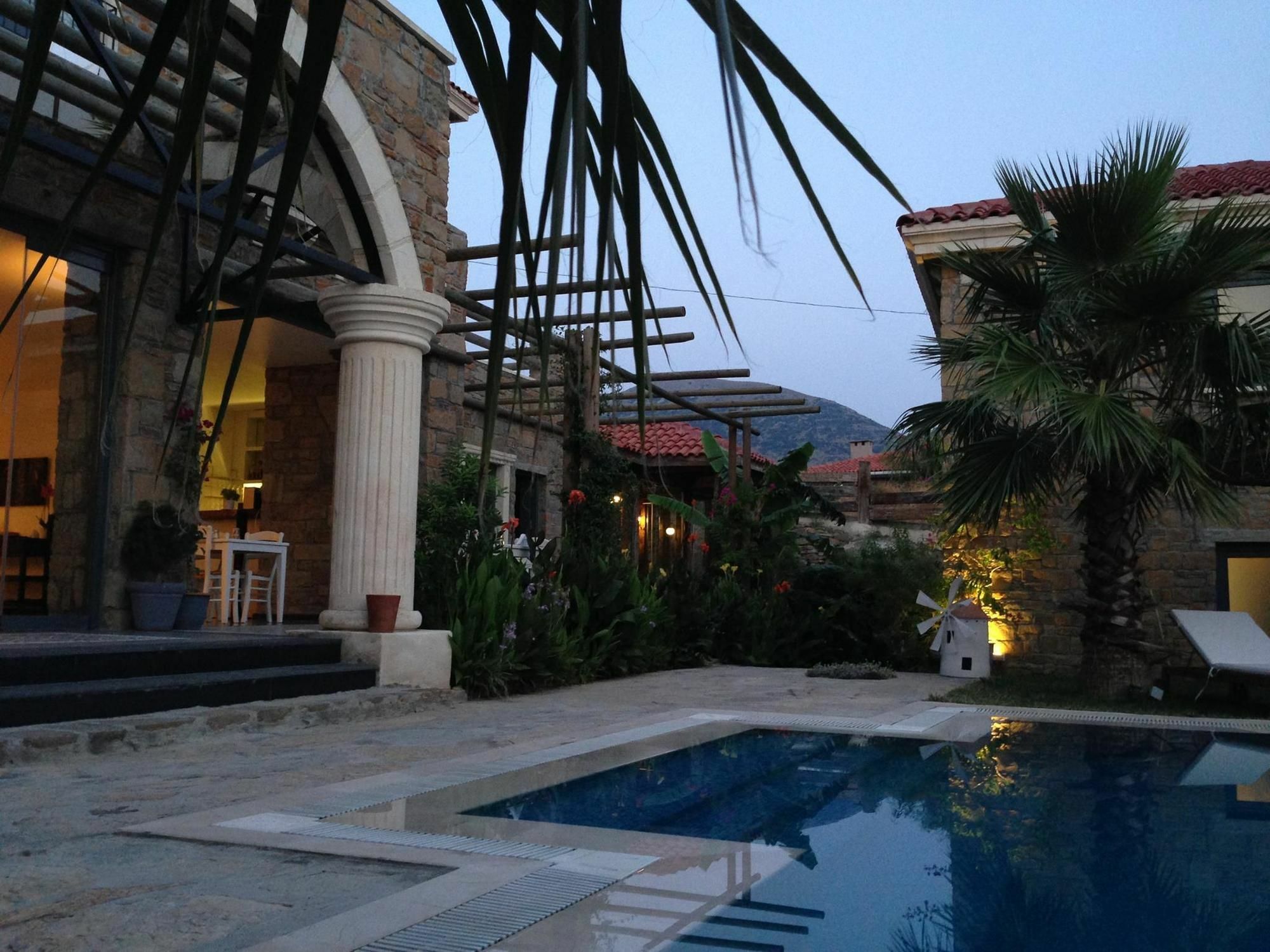 Hotel Anemos 3*
