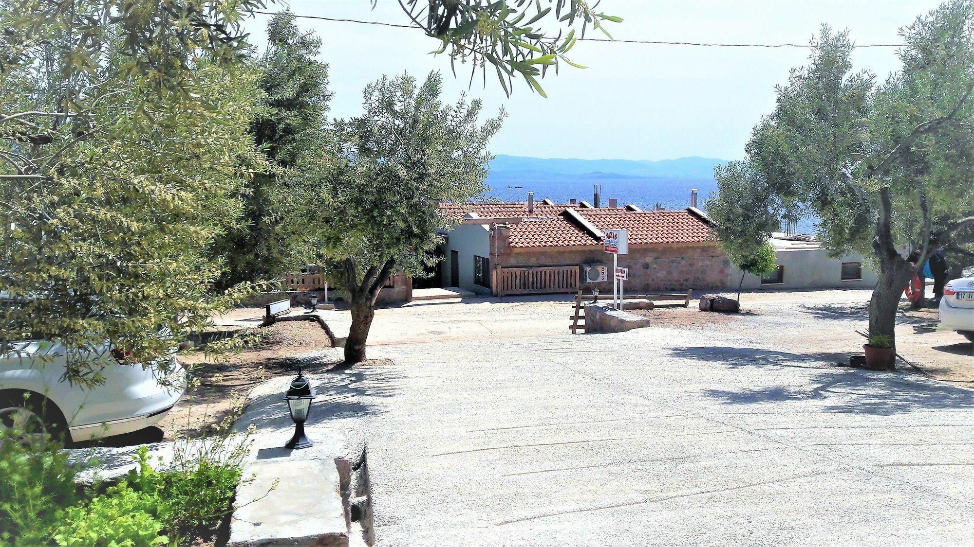 Nazan & Restaurant & 3*
