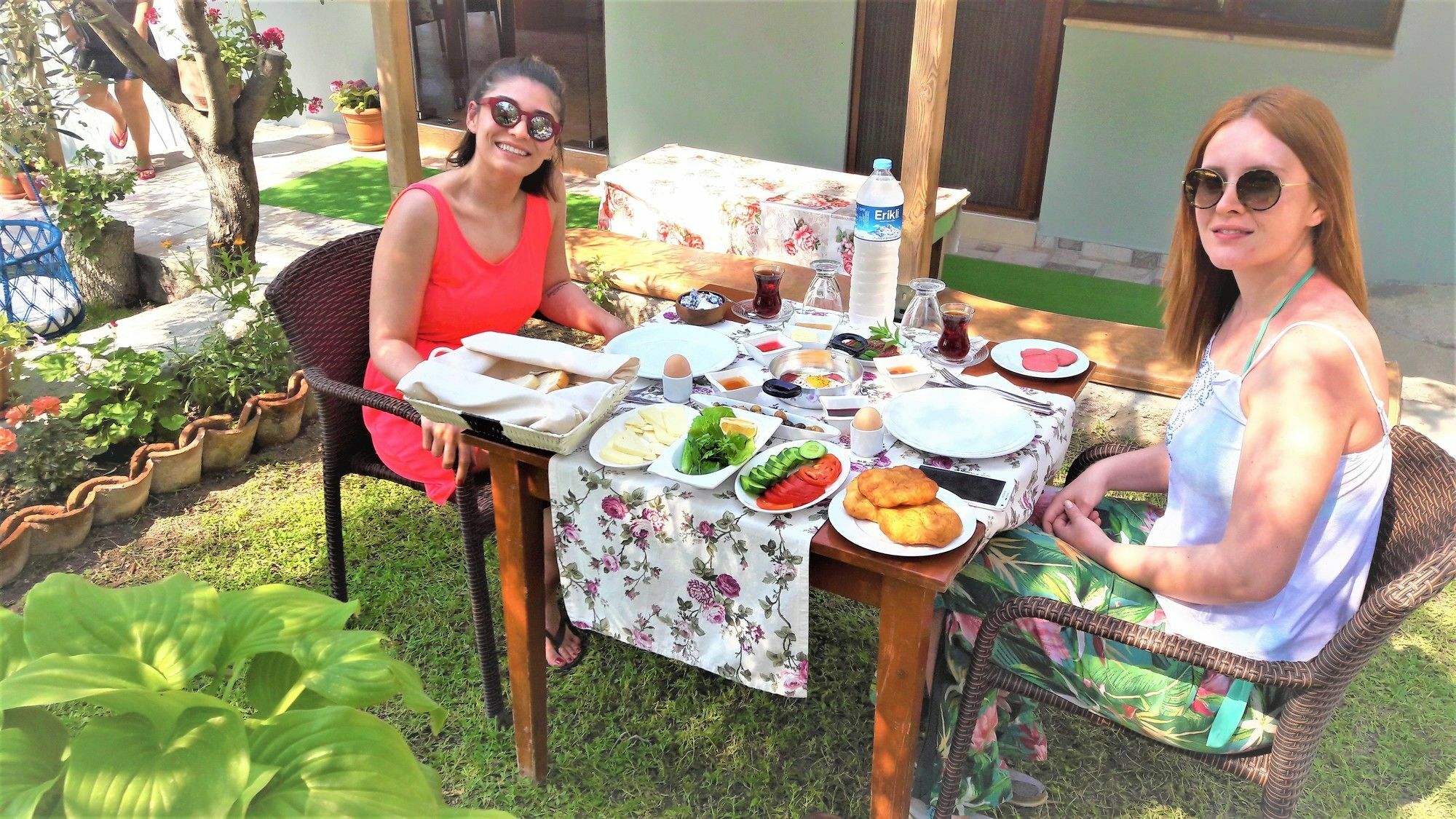 Hotel Nazan & Restaurant &
