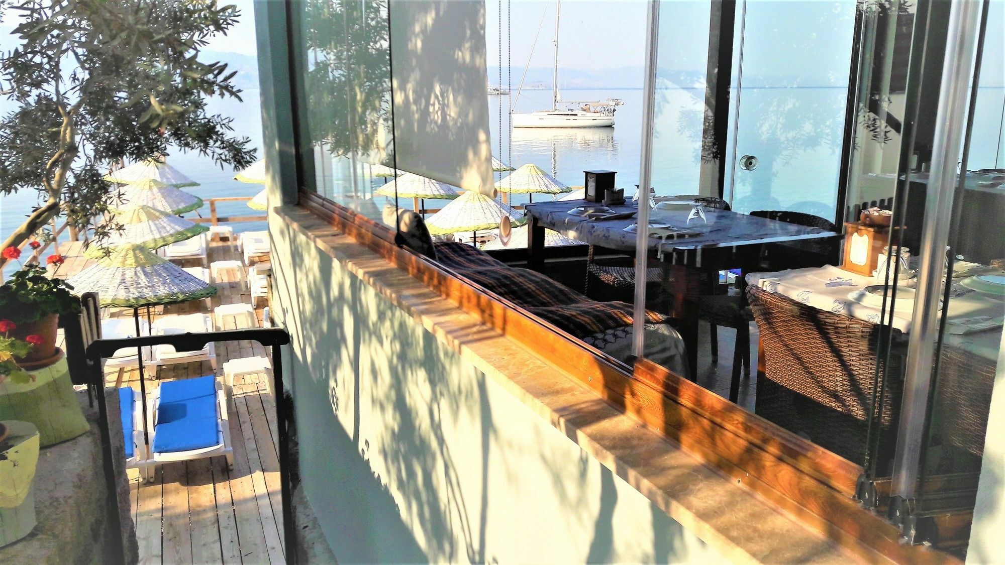 Nazan & Restaurant & 3*