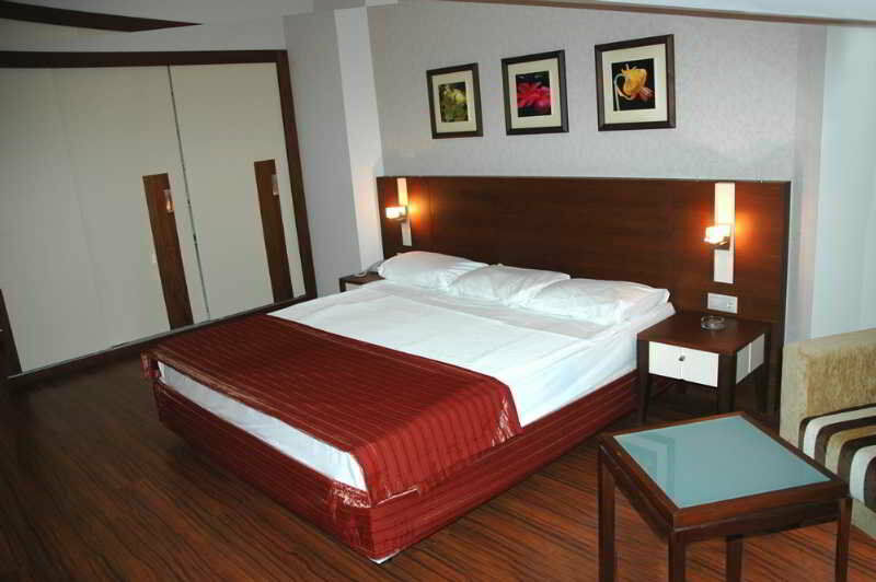 Queen's Park Le Jardin 5* Kemer