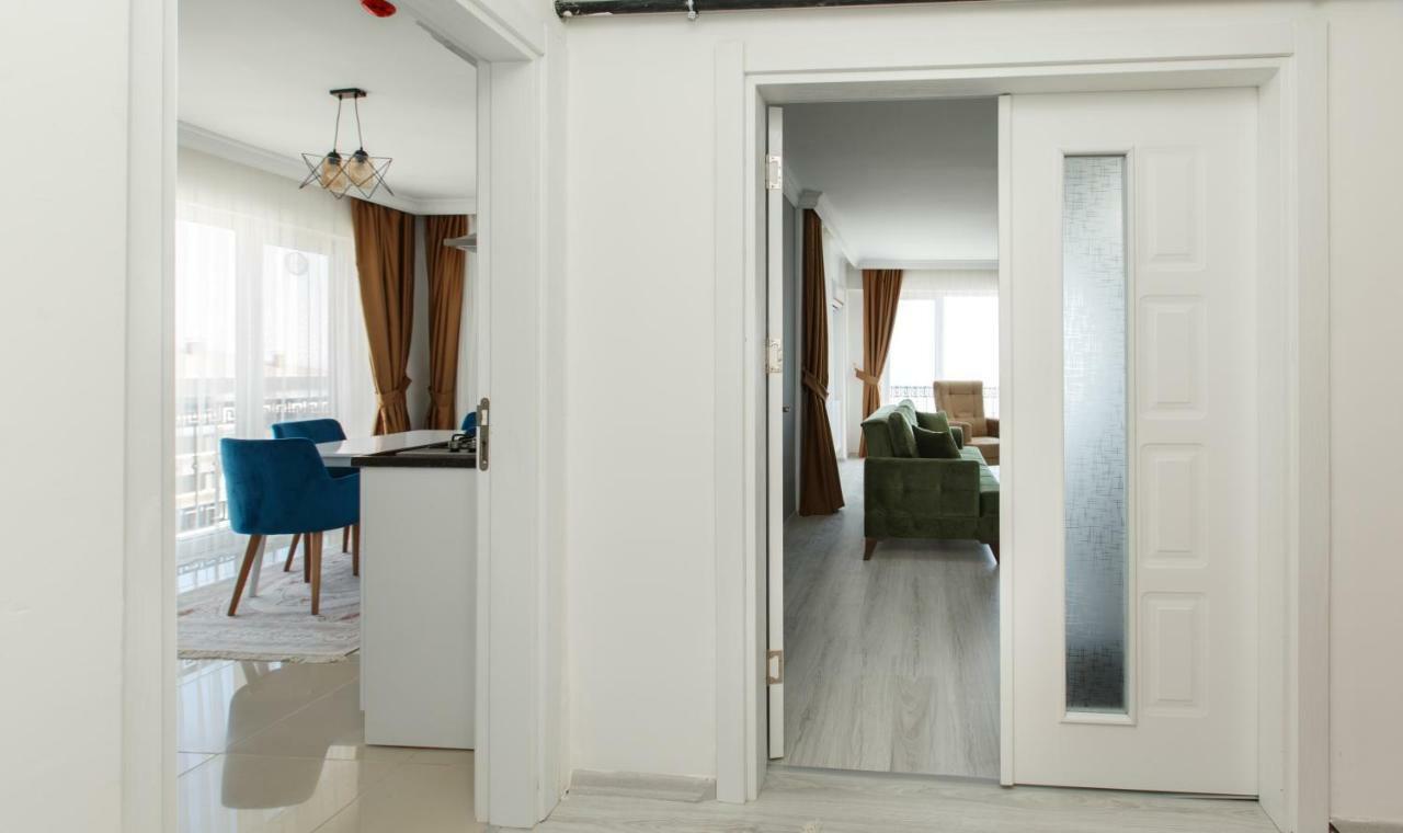 Golden Star Aparthotel