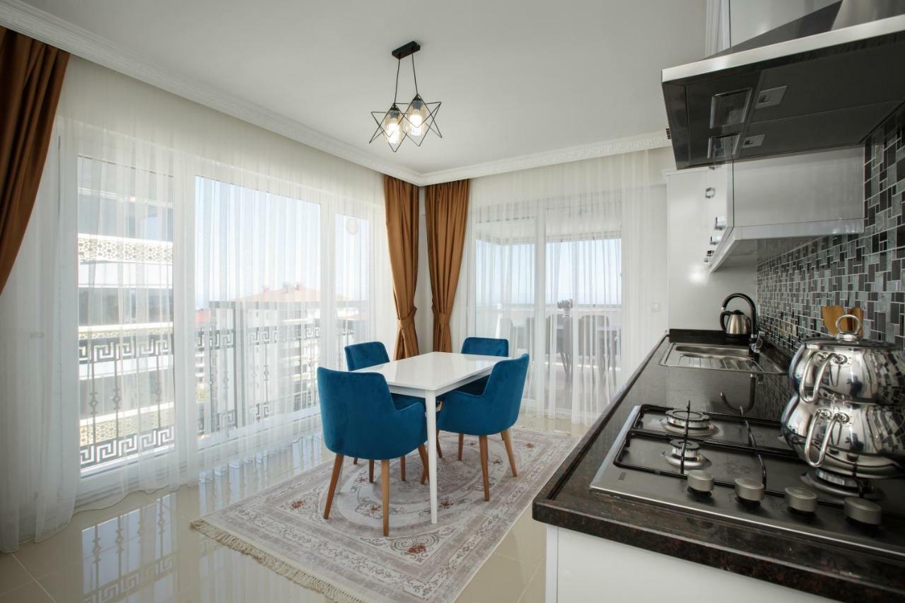Golden Star Aparthotel 3*
