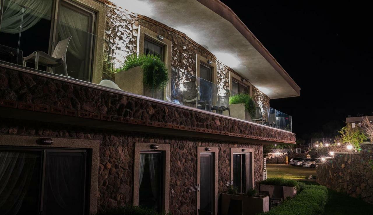 Alis Farm Boutique & Hotel 2*