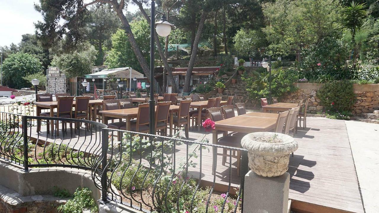 Pyrgos Hotel *