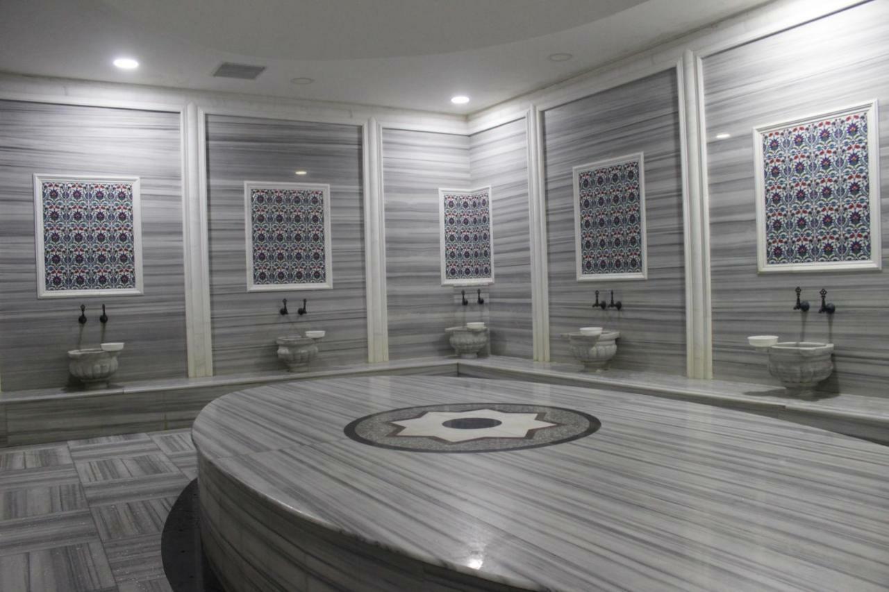 Asrin Park & Convention Center Hotel