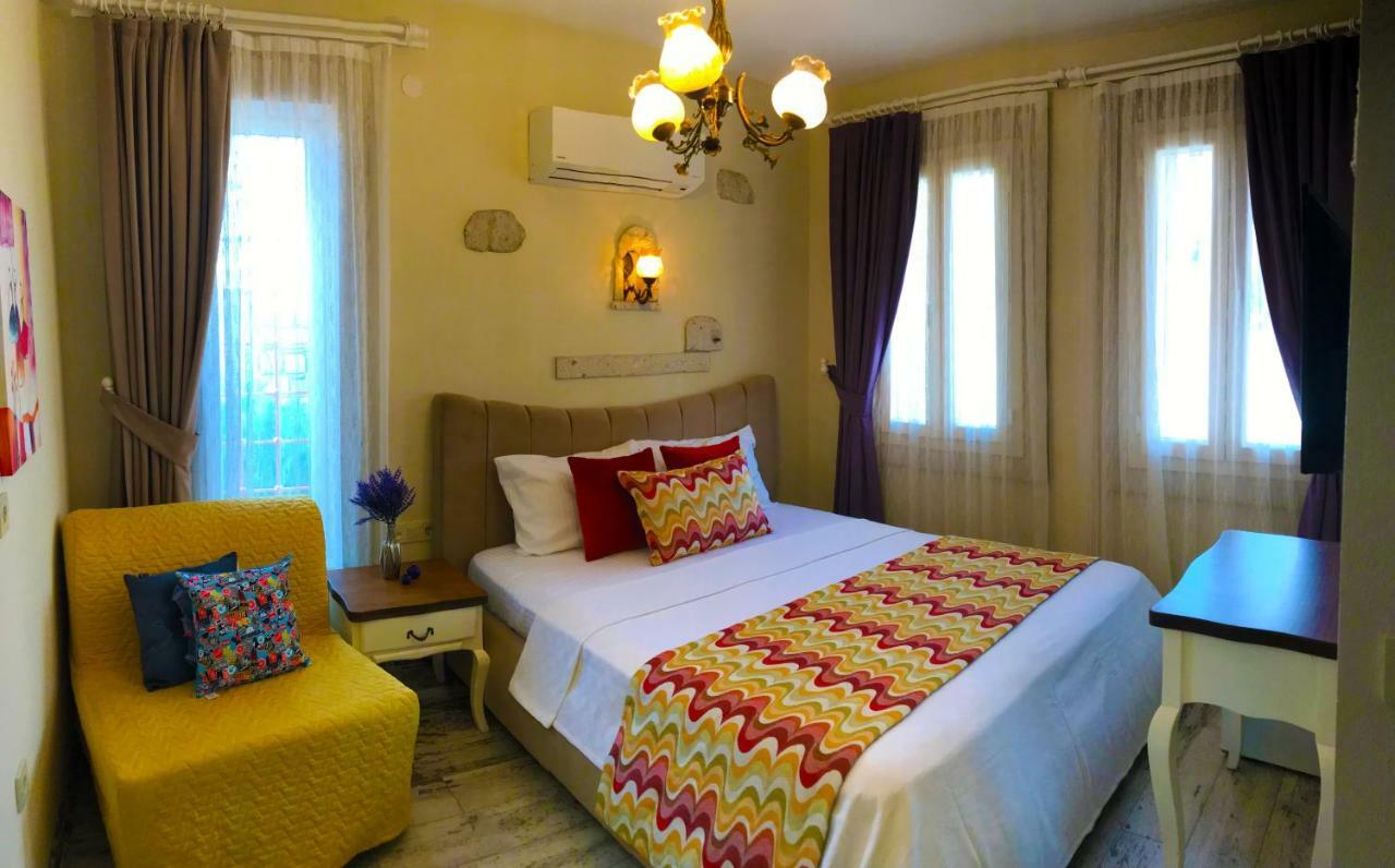 Viola (adults Only) Alacati