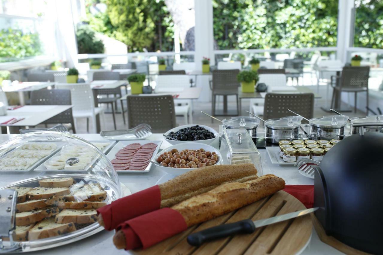 Hotel Ascot Bueyuekada 4*